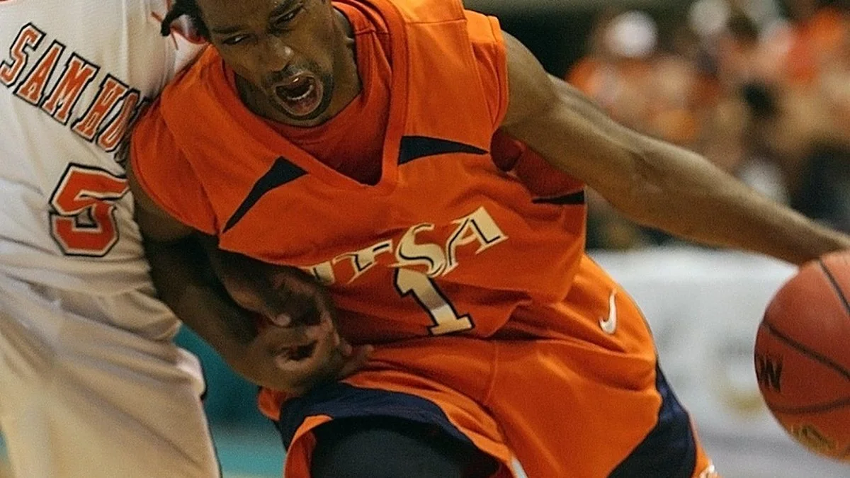 WNBA奖项追踪：阿贾威尔逊争议舆论下仍是头号热门